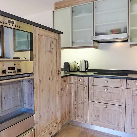 Smaragd-3 By Interhome