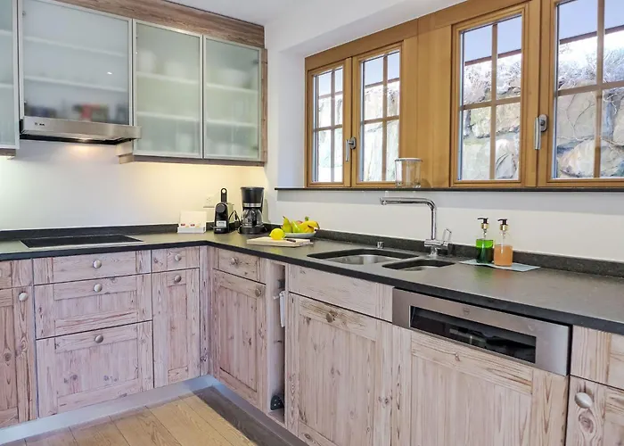 Smaragd-3 By Interhome Apartment Grindelwald